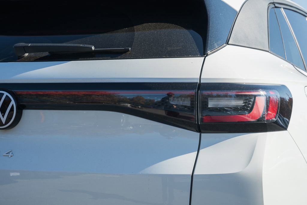 Used 2023 Volkswagen ID.4 Pro image 5