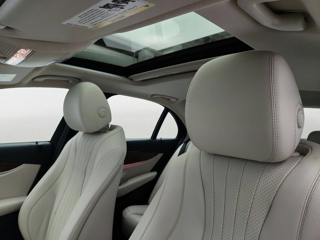 Used 2017 Mercedes-Benz E 300 4MATIC image 11