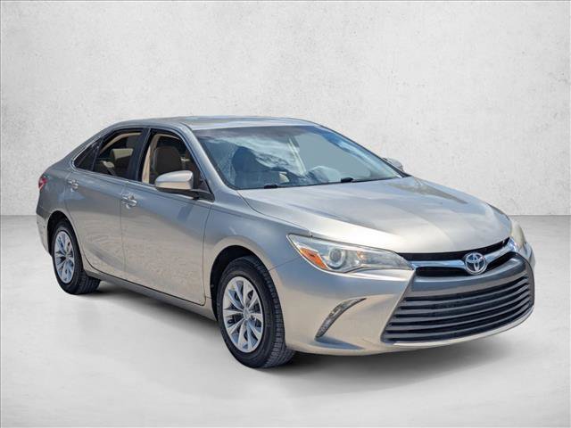 Used 2017 Toyota Camry LE FWD image 3