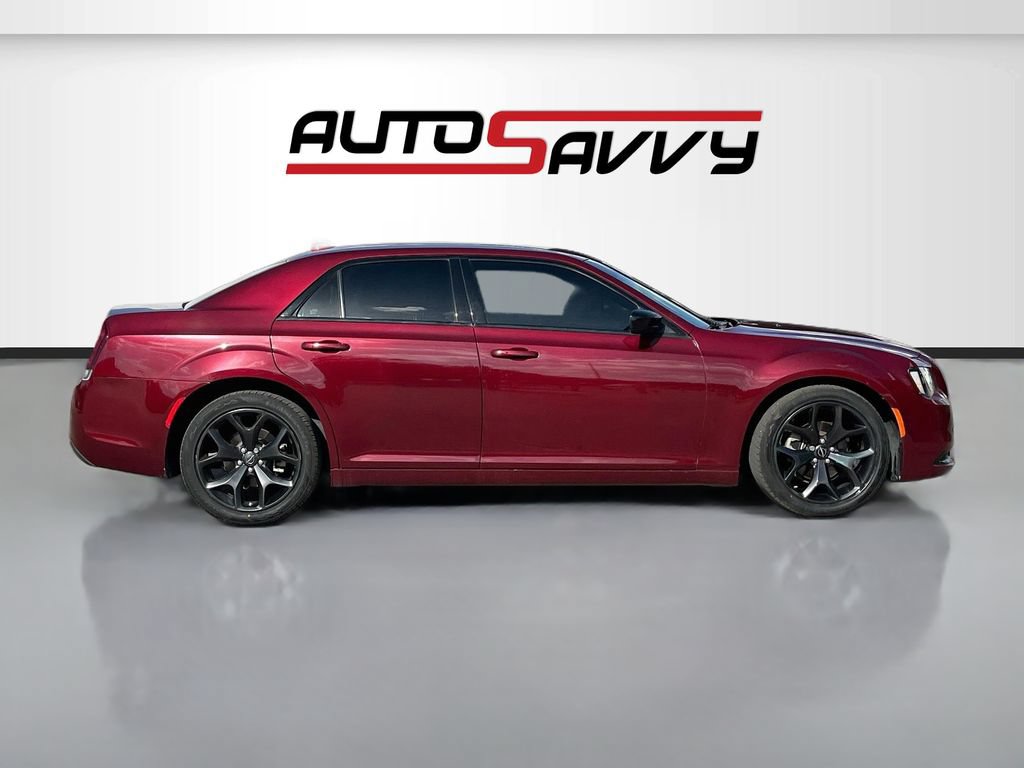 Used 2023 Chrysler 300 Touring w/ Sport Appearance Package RWD image 8