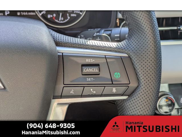 Used 2025 Mitsubishi Outlander SE image 27