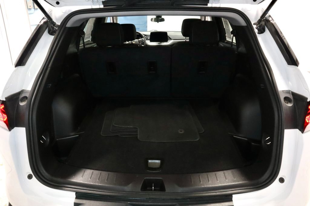 Used 2025 Chevrolet Blazer LT AWD/4WD image 14