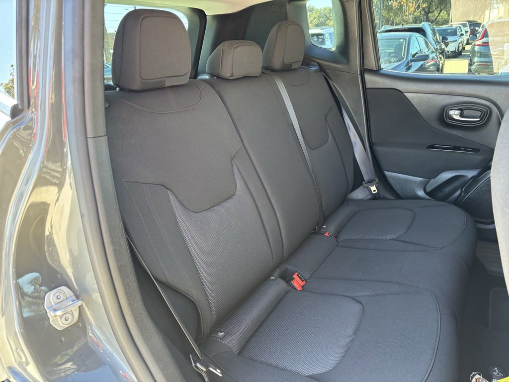 Used 2021 Jeep Renegade Sport image 22