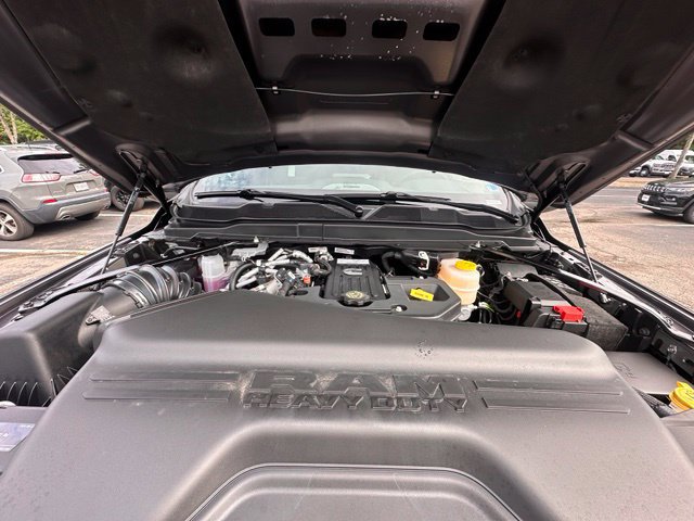 New 2026 RAM 2500 Laramie AWD/4WD image 13