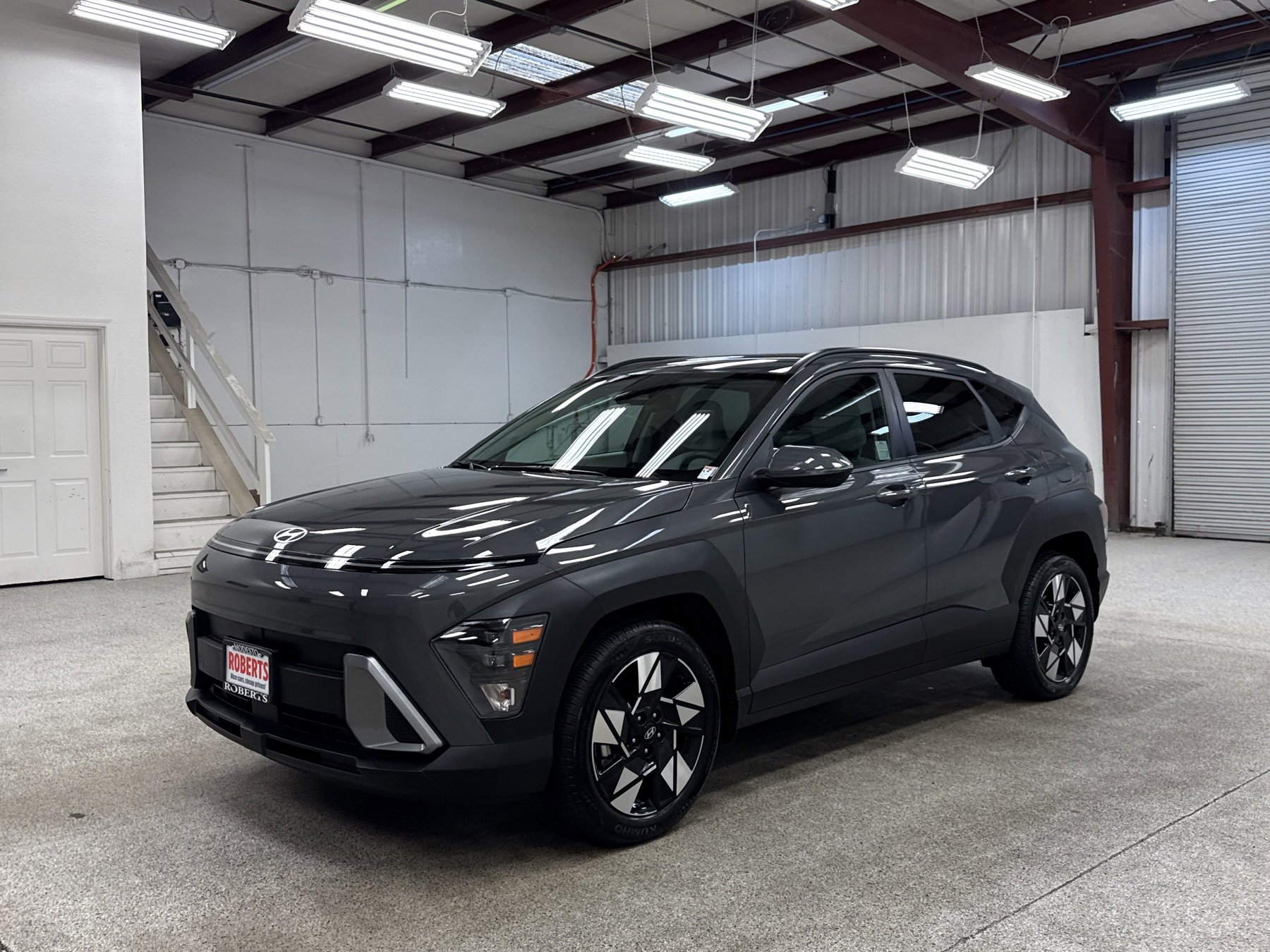 Used 2025 Hyundai Kona SEL image 1