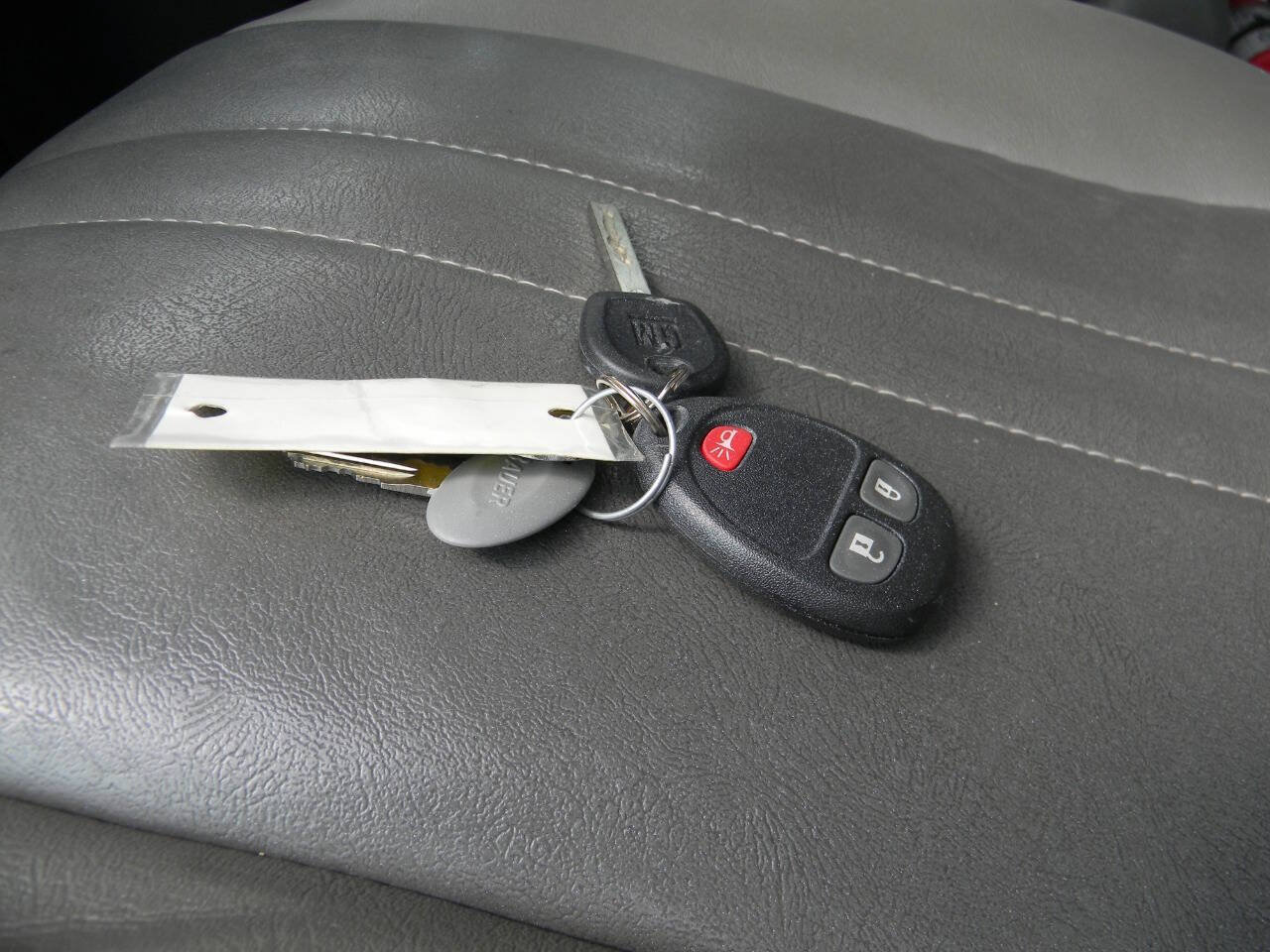 Used 2022 GMC Savana 3500 w/ Power Convenience Package RWD image 16