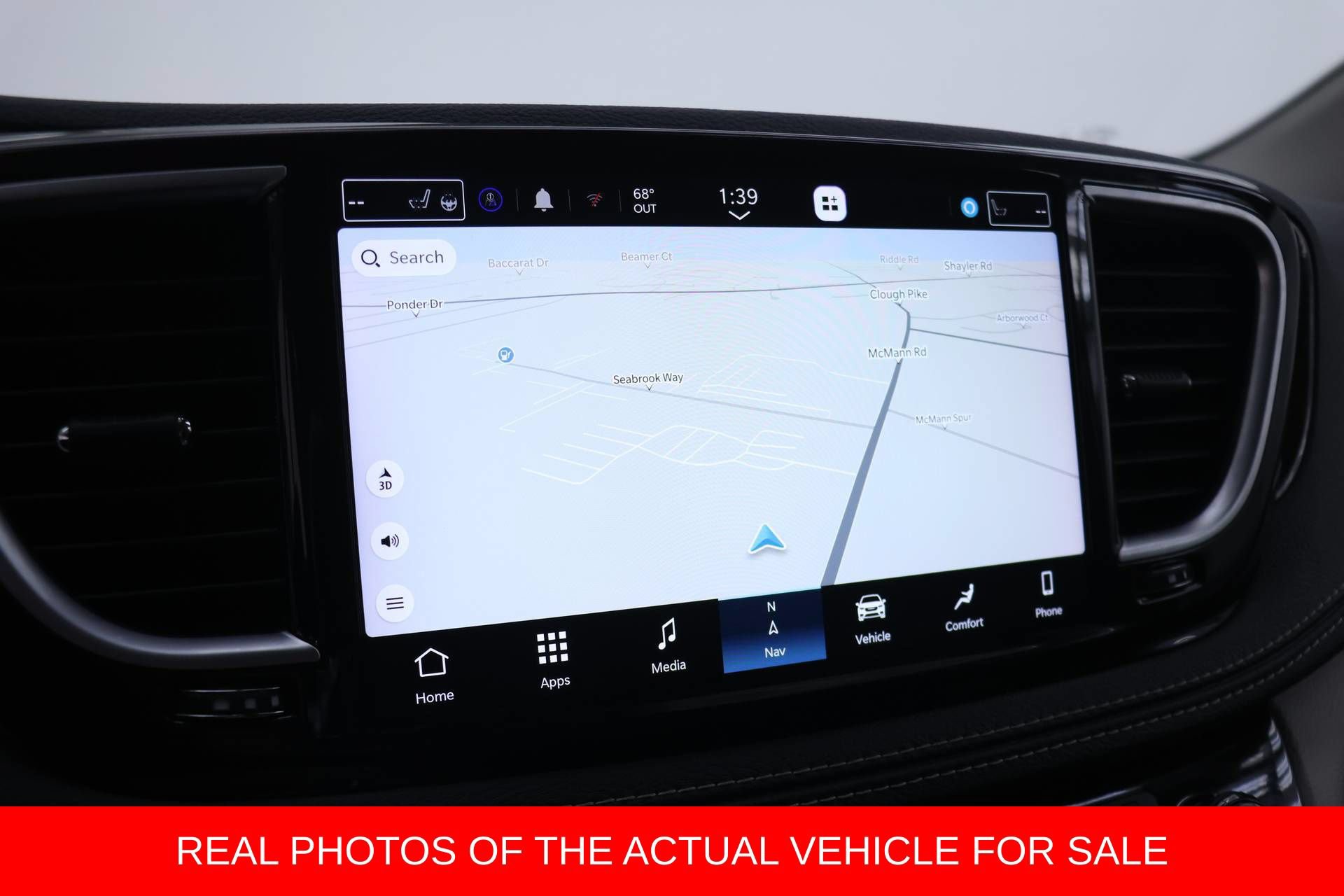 Used 2022 Chrysler Pacifica Limited w/ Uconnect Theater Family Group AWD/4WD image 9