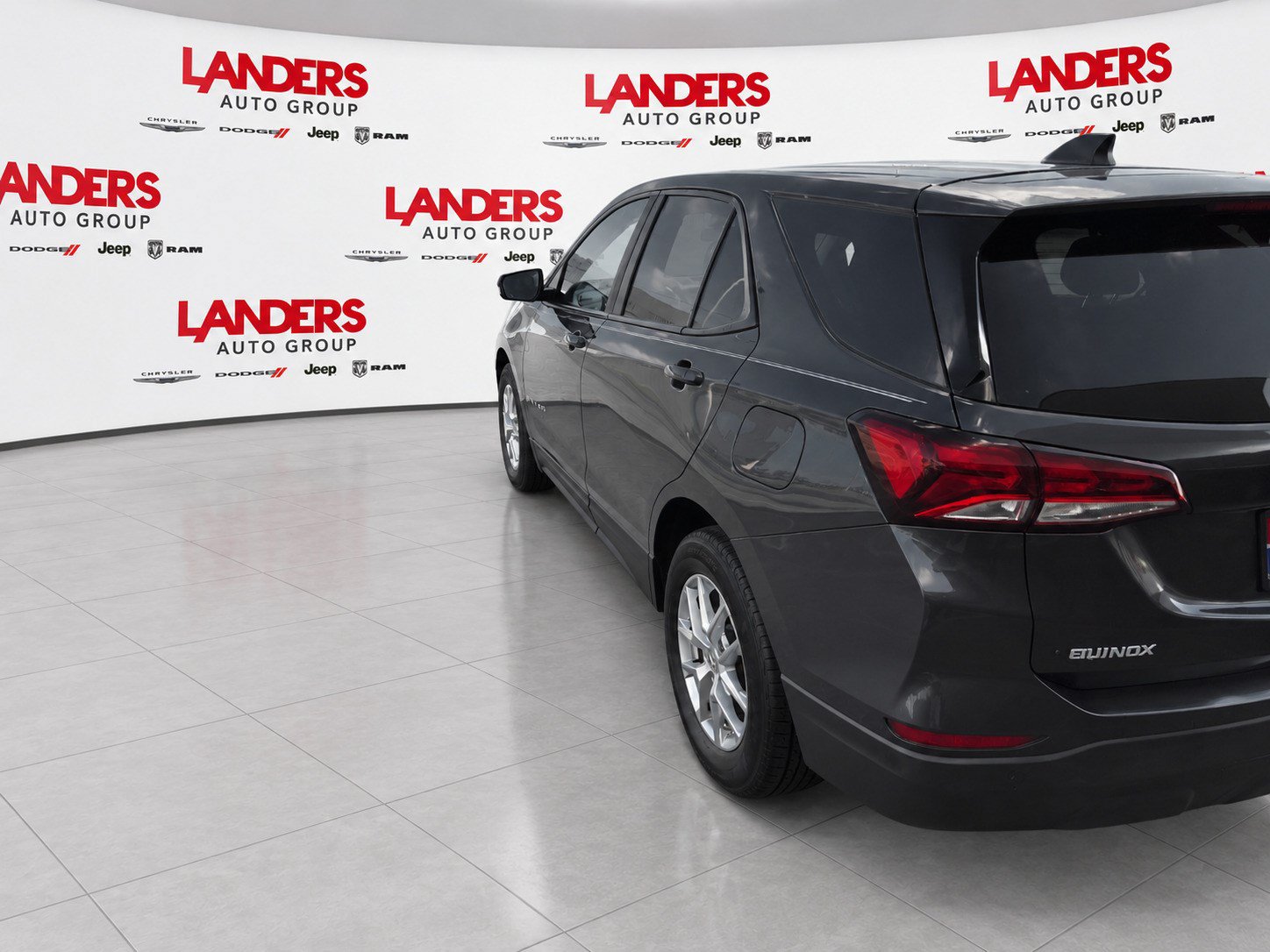 Used 2022 Chevrolet Equinox LS w/ LS Convenience Package FWD image 6
