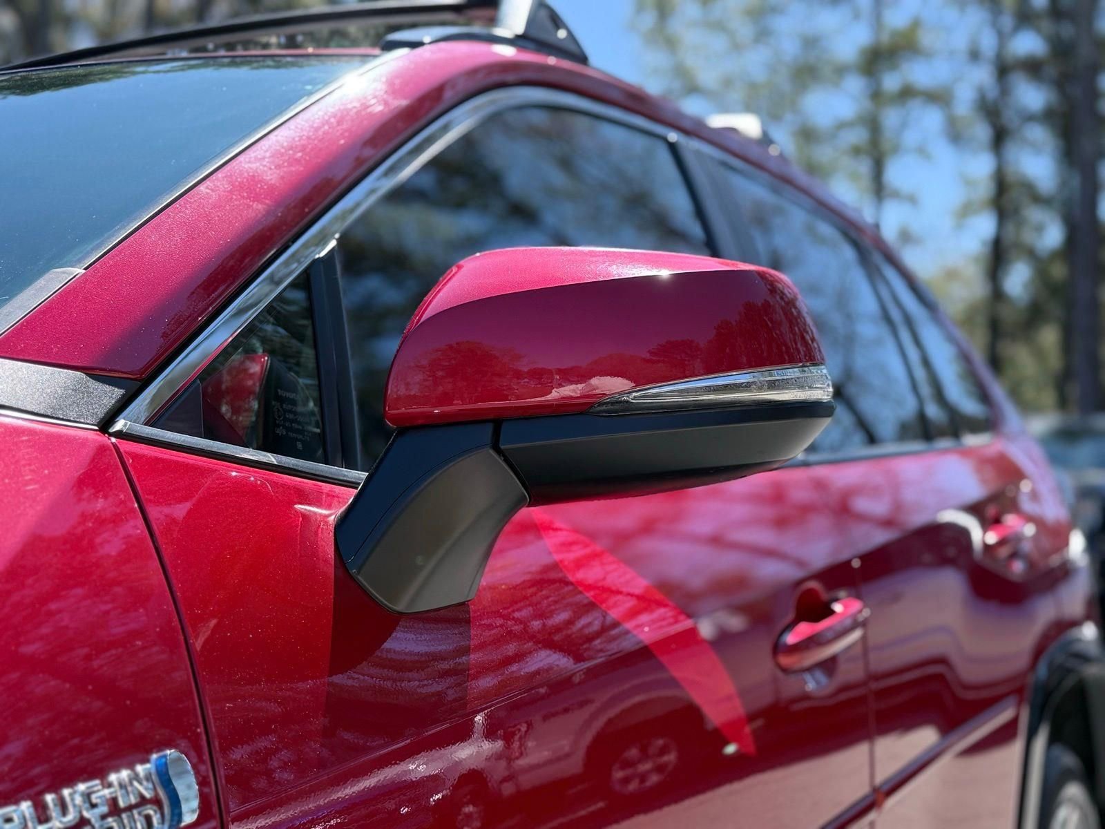 Used 2023 Toyota RAV4 SE w/ Weather & Moonroof Package image 23