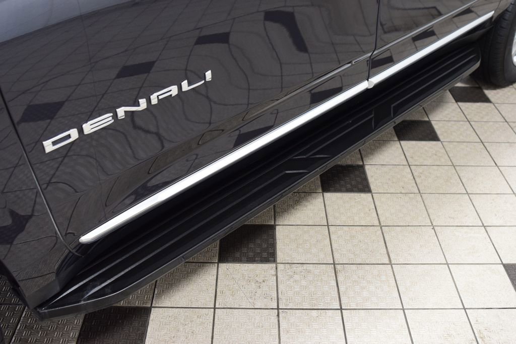 Used 2024 GMC Yukon XL Denali w/ Advanced Technology Package image 30