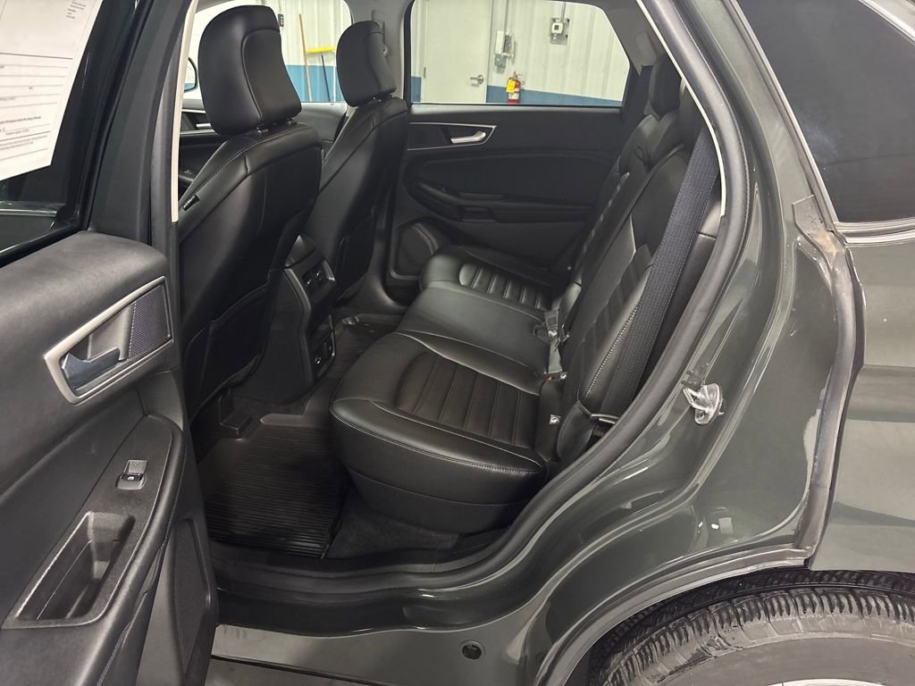 Used 2022 Ford Edge SEL w/ Convenience Package image 32