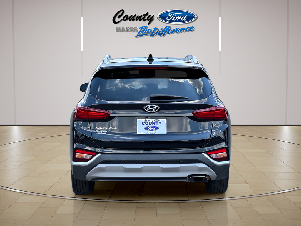 Used 2020 Hyundai Santa Fe SEL w/ Convenience + Premium Package FWD image 4