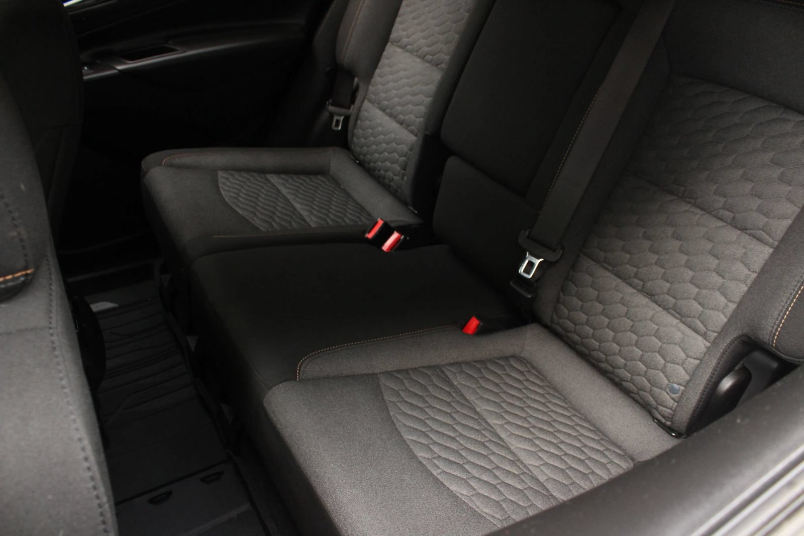 Used 2020 Chevrolet Equinox LT w/ LPO, Floor Liner Package AWD/4WD image 19