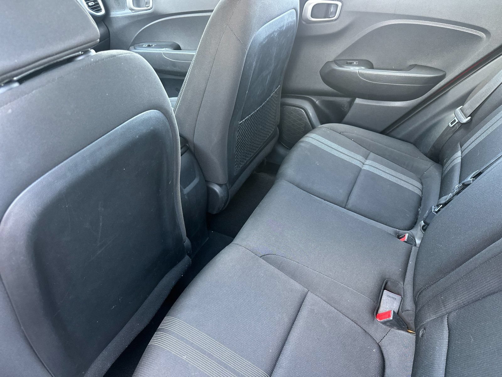 Used 2023 Hyundai Venue SEL FWD image 12