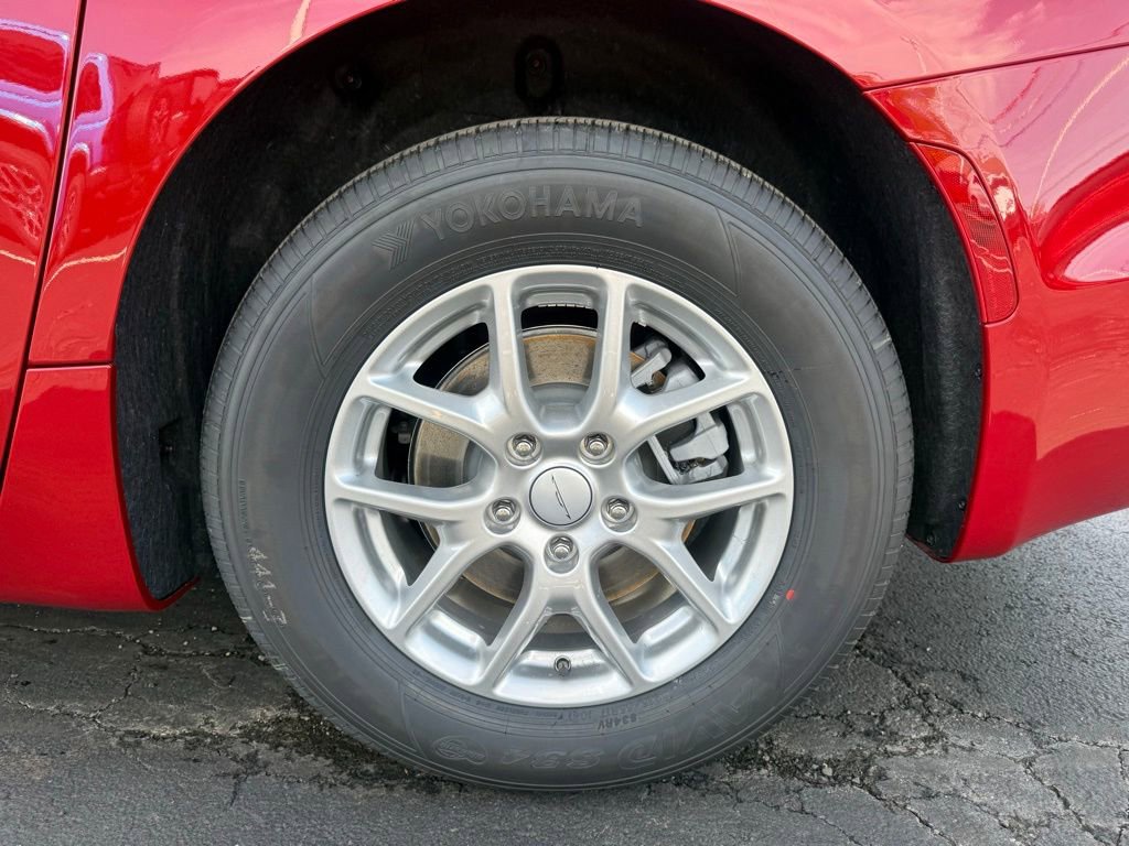 New 2027 Chrysler Pacifica Select FWD image 32