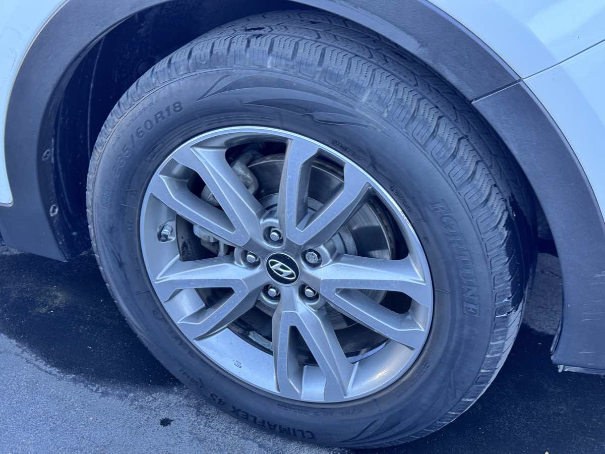 Used 2014 Hyundai Santa Fe Sport 2.0T FWD image 18