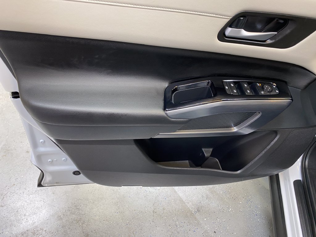 Used 2026 Nissan Pathfinder SL FWD image 21