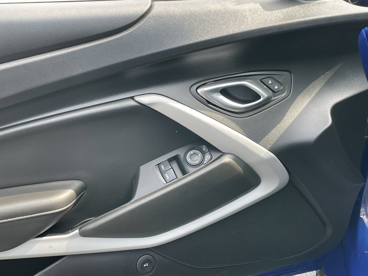 Used 2022 Chevrolet Camaro SS RWD image 29