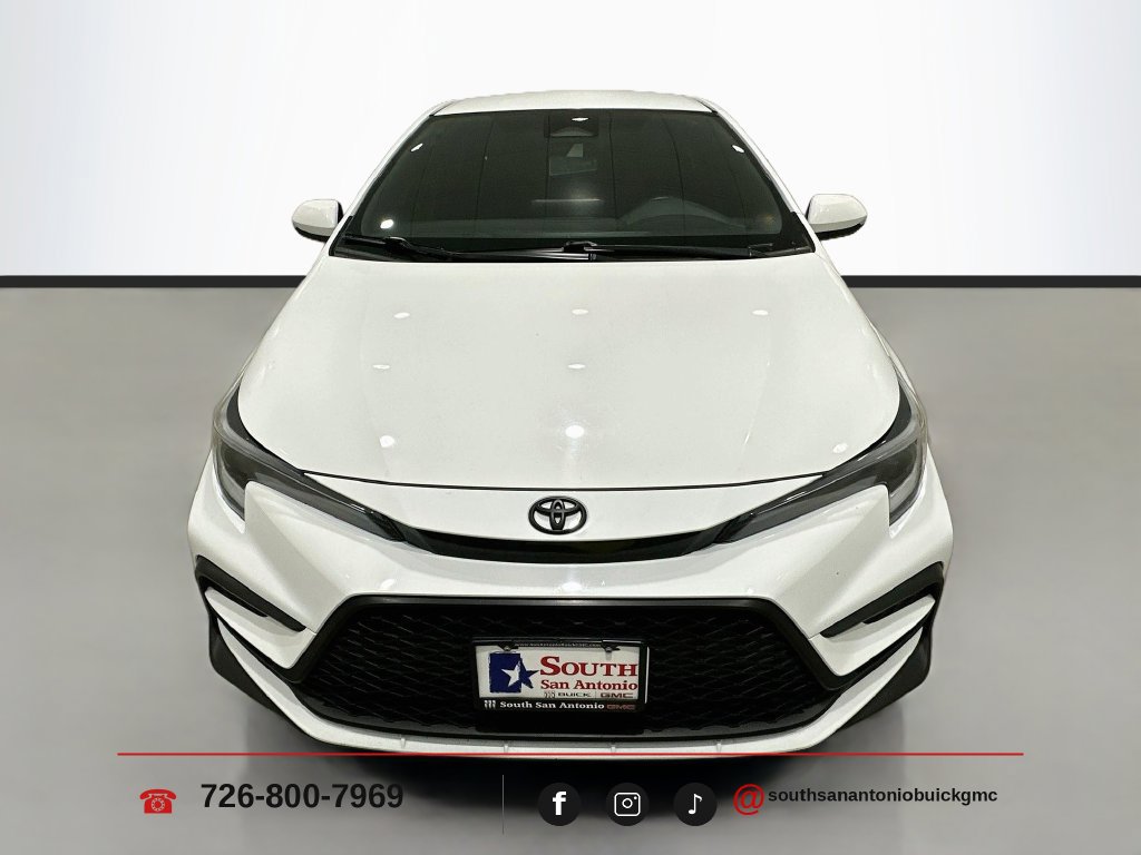 Used 2024 Toyota Corolla SE FWD image 2