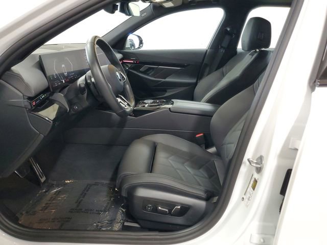 Used 2025 BMW 530i w/ M Sport Package image 11