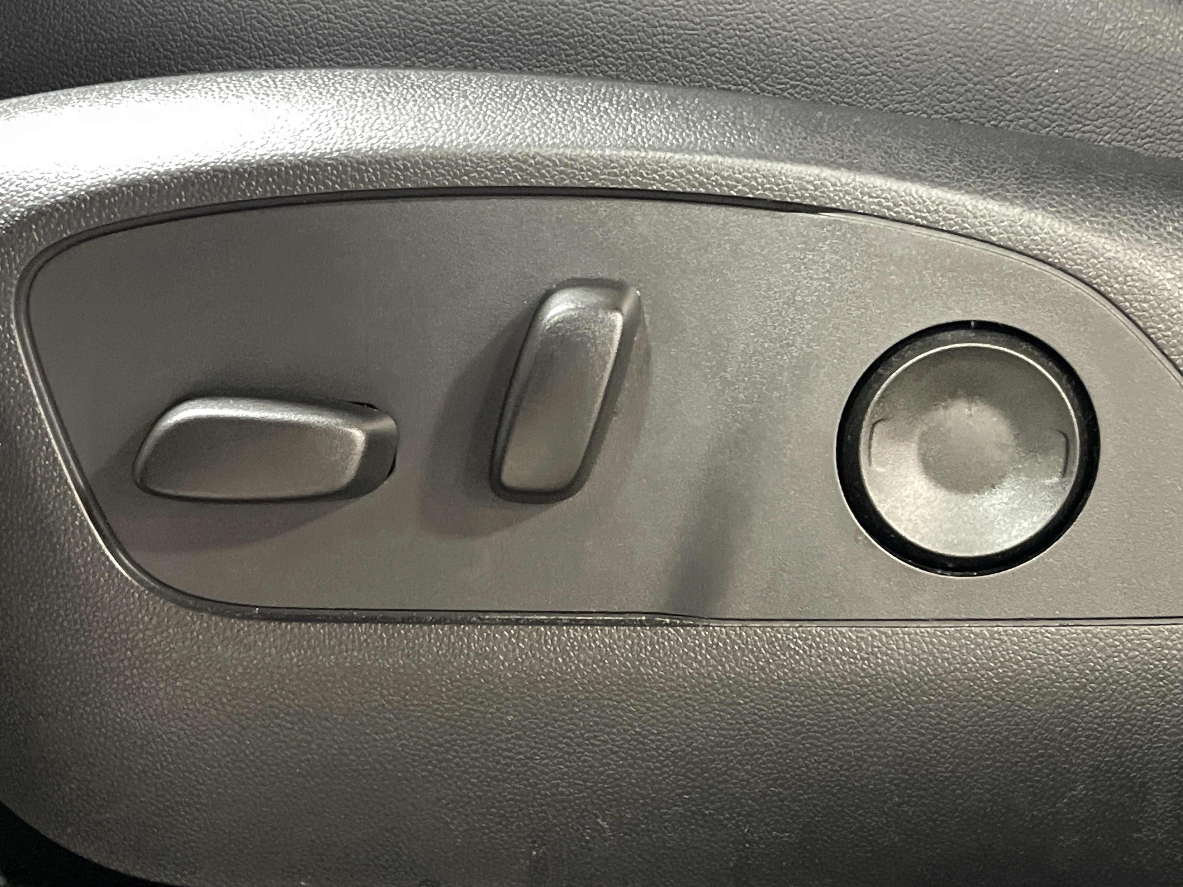 Used 2025 Chevrolet Traverse Z71 w/ Enhanced Driving Package image 11