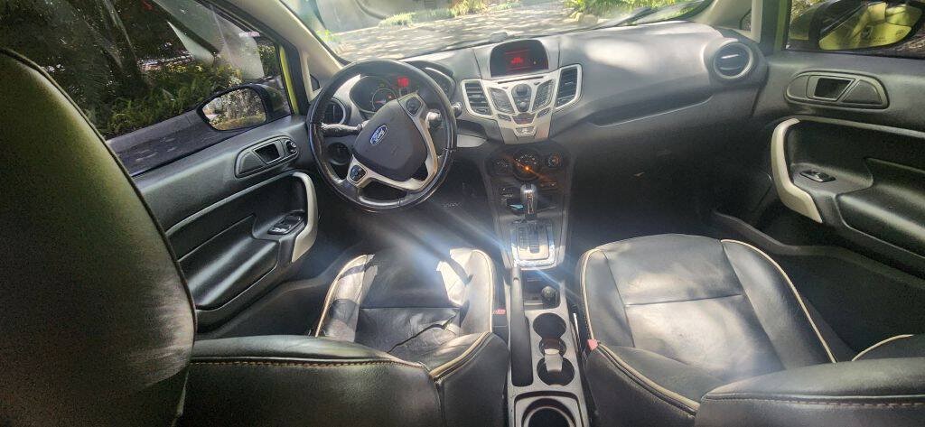 Used 2011 Ford Fiesta SES w/ 301A Rapid Spec Order Code FWD image 9