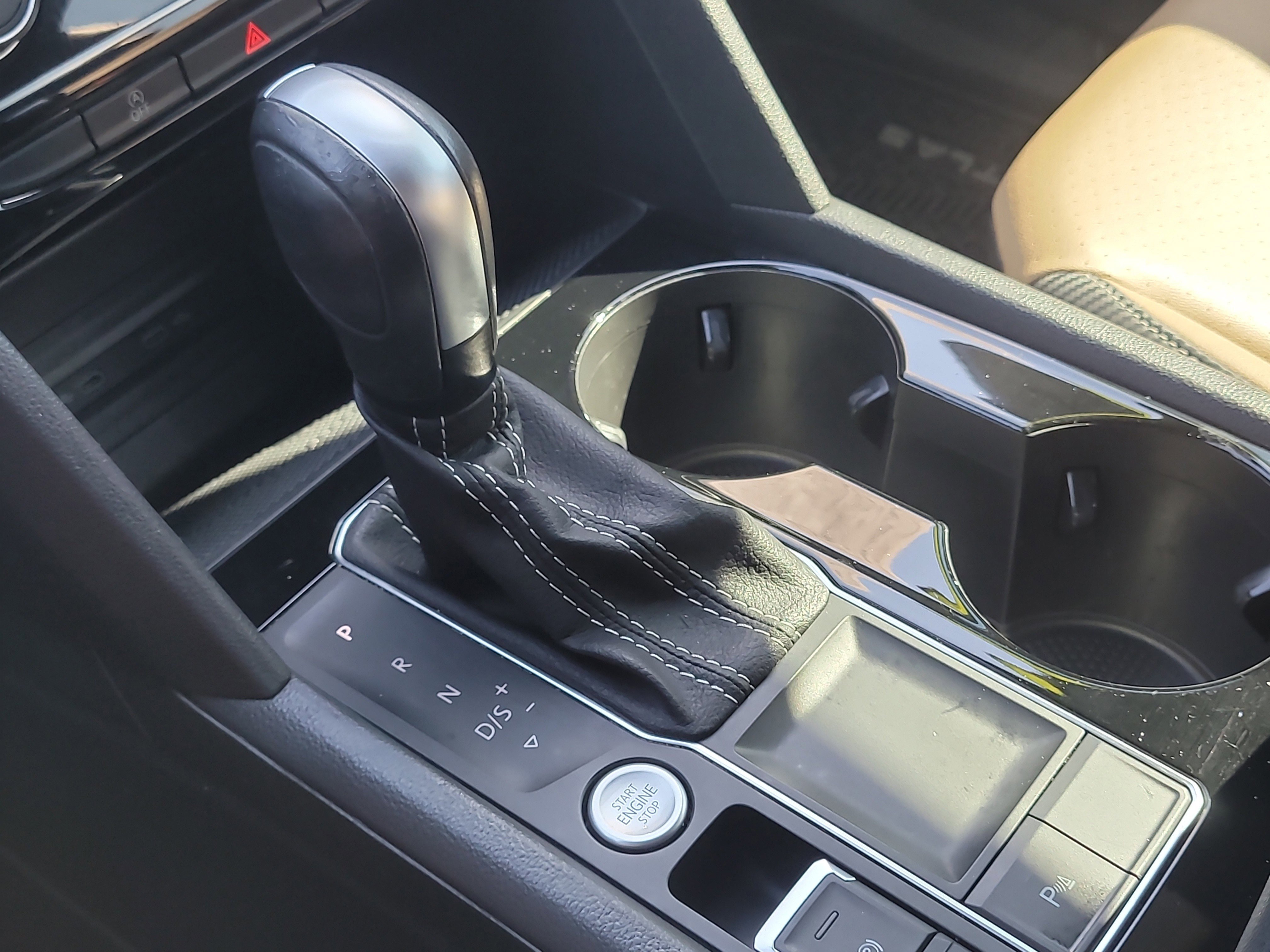 Used 2023 Volkswagen Atlas Cross Sport SE image 29