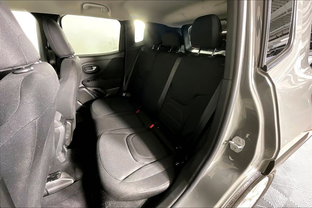Used 2020 Jeep Renegade Latitude image 25
