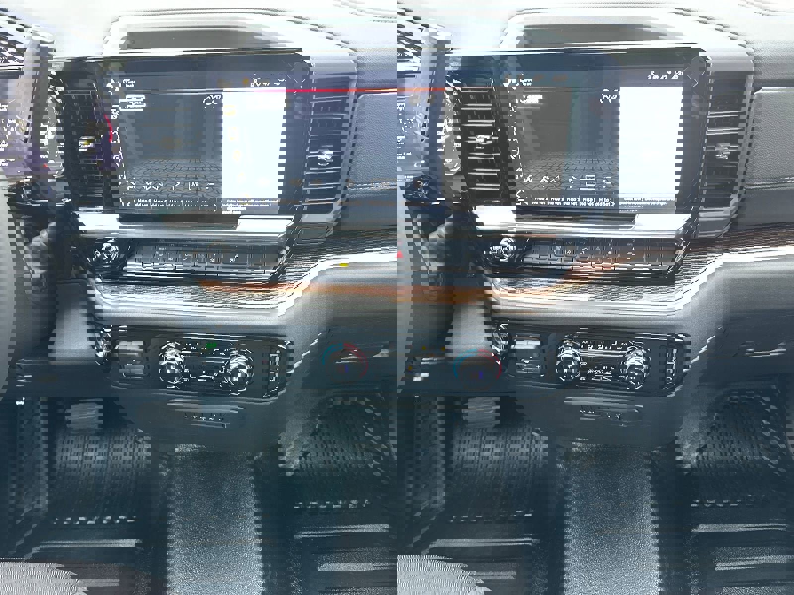 New 2026 GMC Sierra 3500 SLE w/ SLE Convenience Package image 15