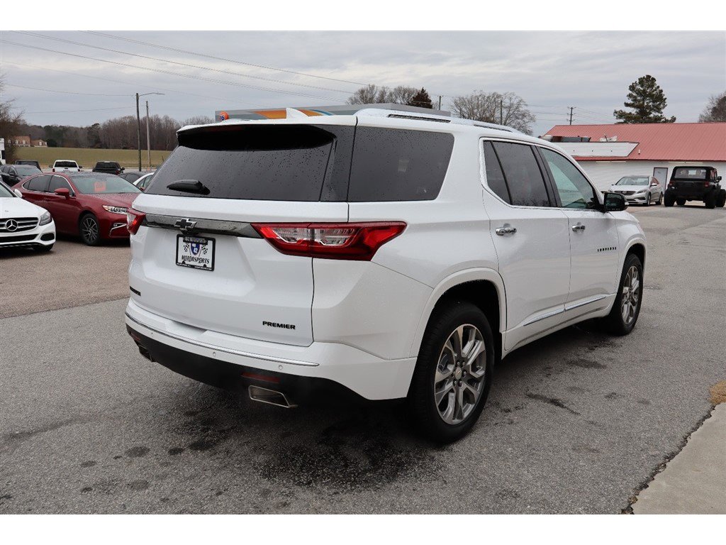 Used 2019 Chevrolet Traverse Premier w/ LPO, Blackout Package image 6