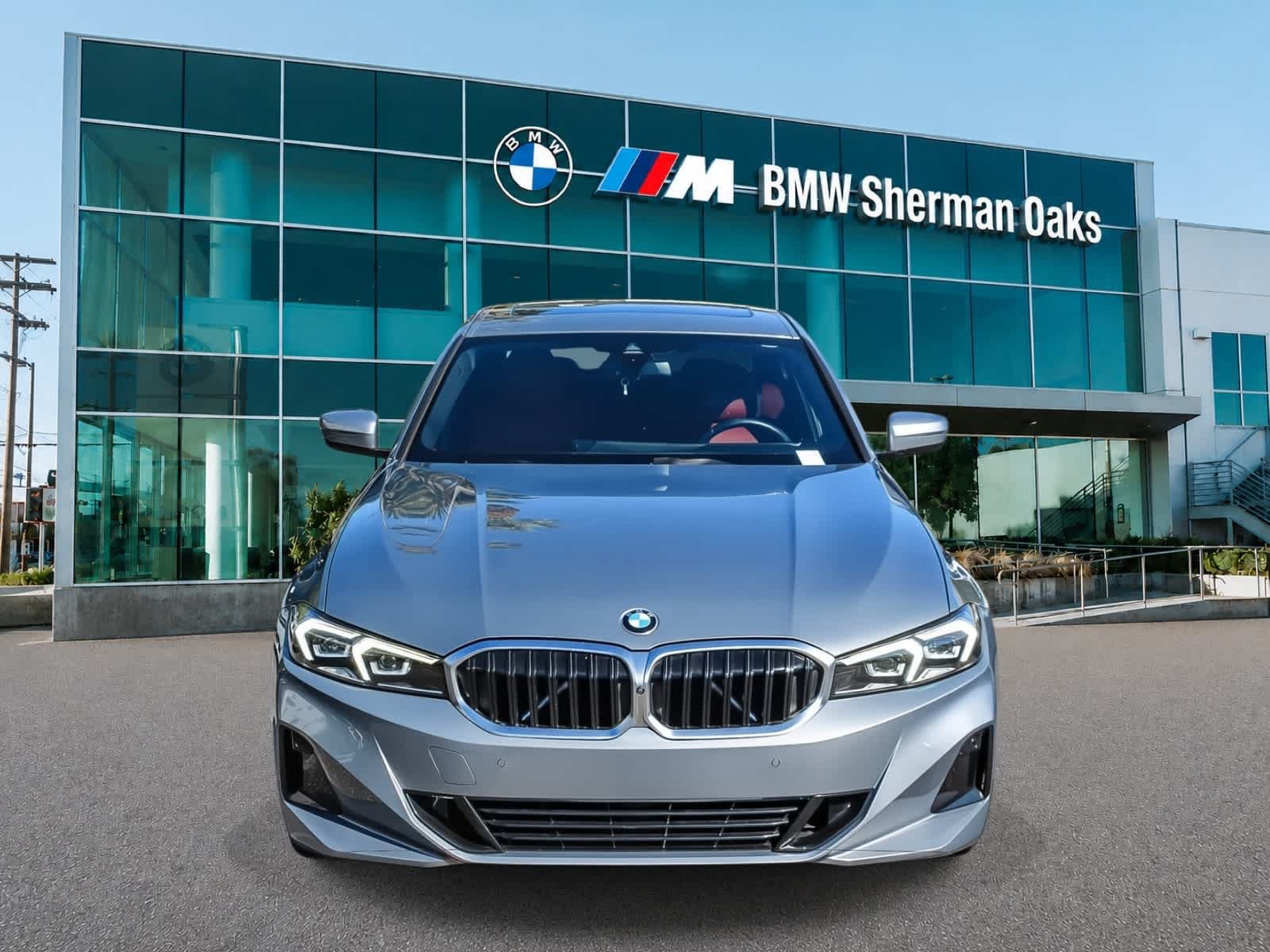 Used 2024 BMW 330i Sedan w/ Convenience Package RWD image 2