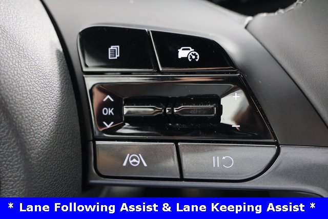 Certified 2025 Hyundai Elantra Sport image 12