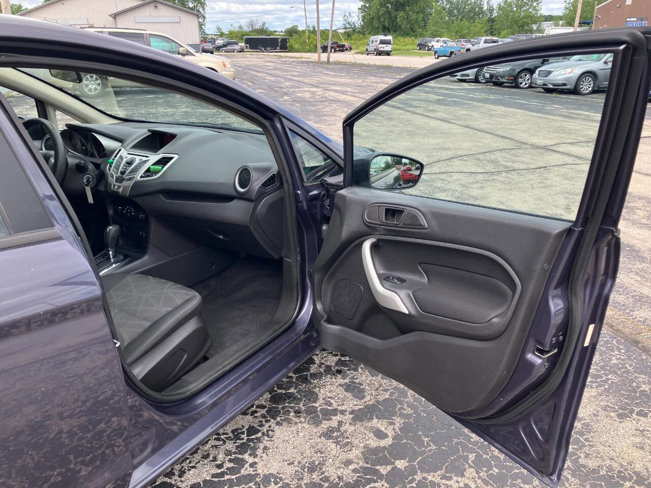 Used 2012 Ford Fiesta SE image 13