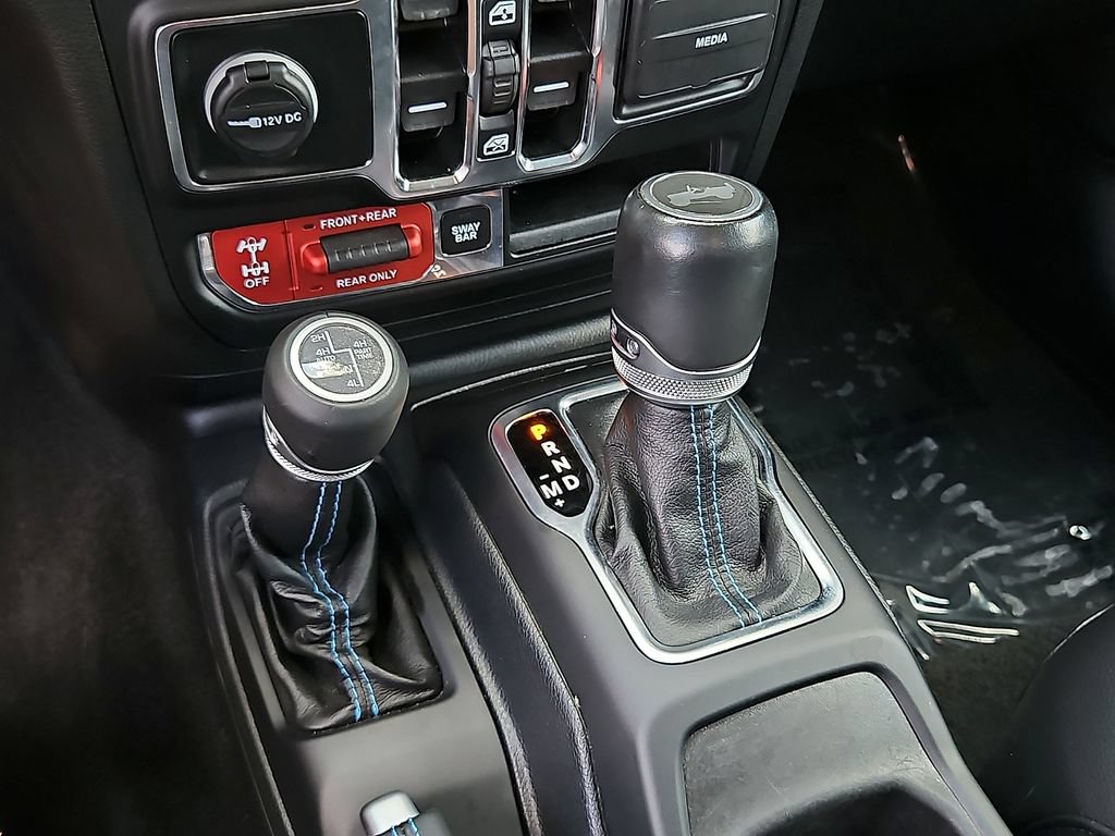 Used 2021 Jeep Wrangler Unlimited Rubicon 4xe w/ Cold Weather Group AWD/4WD image 16