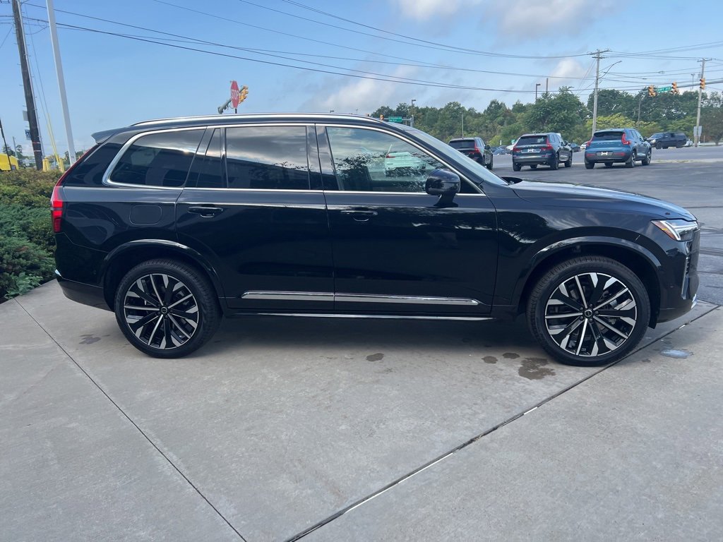 New 2026 Volvo XC90 B6 Plus w/ Protection Package Premier image 6