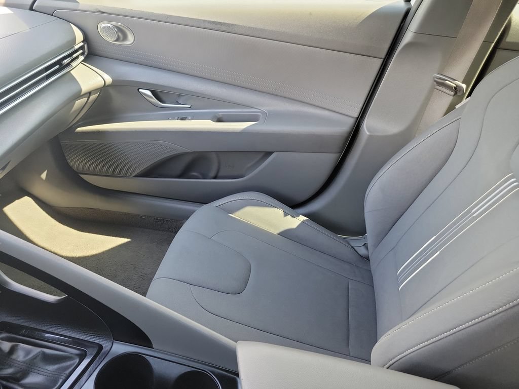 Used 2024 Hyundai Elantra SEL FWD image 34