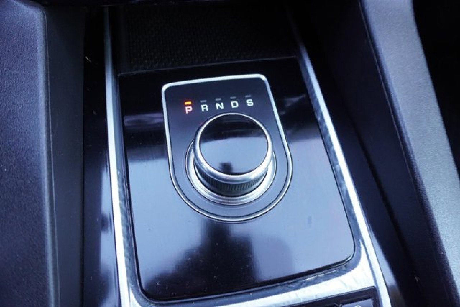 Used 2018 Jaguar F-PACE Prestige image 33