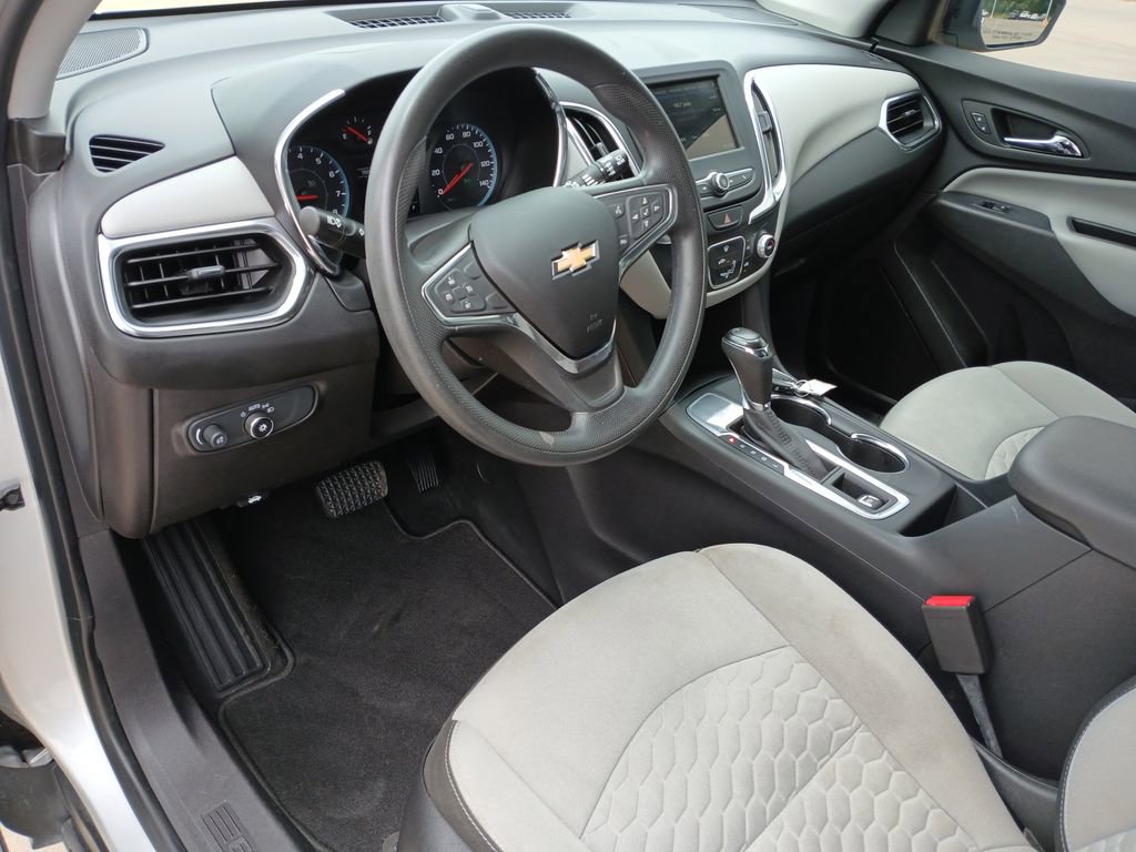 Used 2019 Chevrolet Equinox LS w/ LS Convenience Package FWD image 10