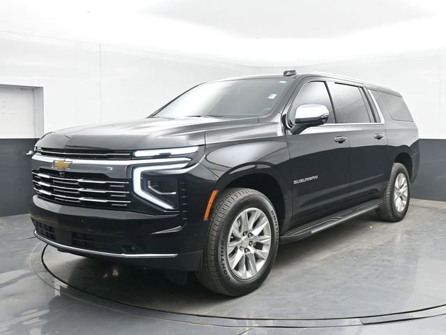 Used 2025 Chevrolet Suburban Premier AWD/4WD image 10