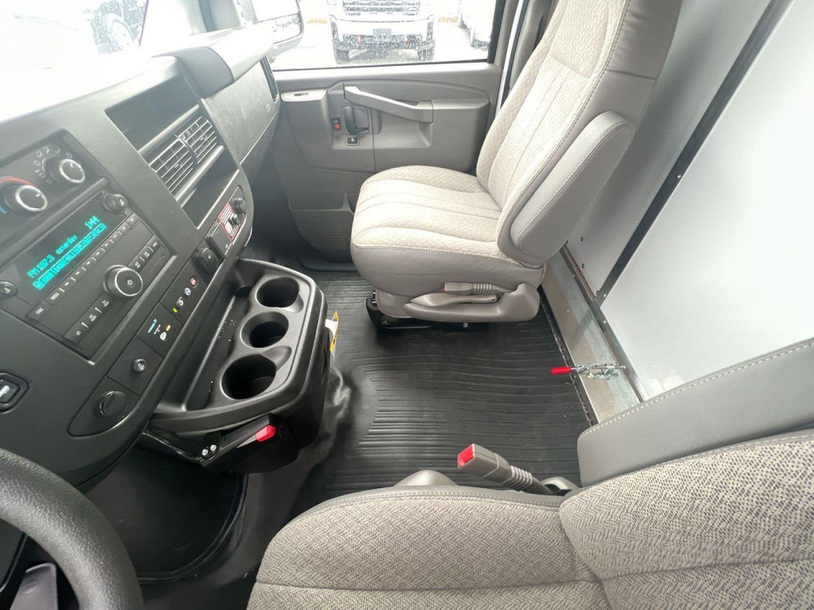 New 2025 GMC Savana 3500 w/ Power Convenience Package image 21