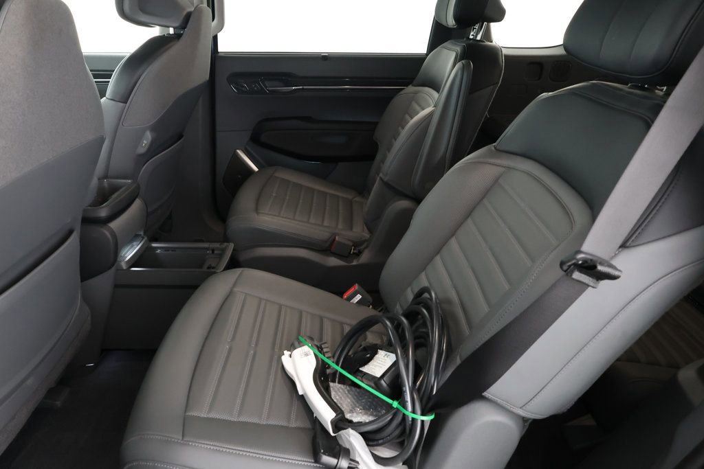 Used 2024 Kia EV9 Land image 22