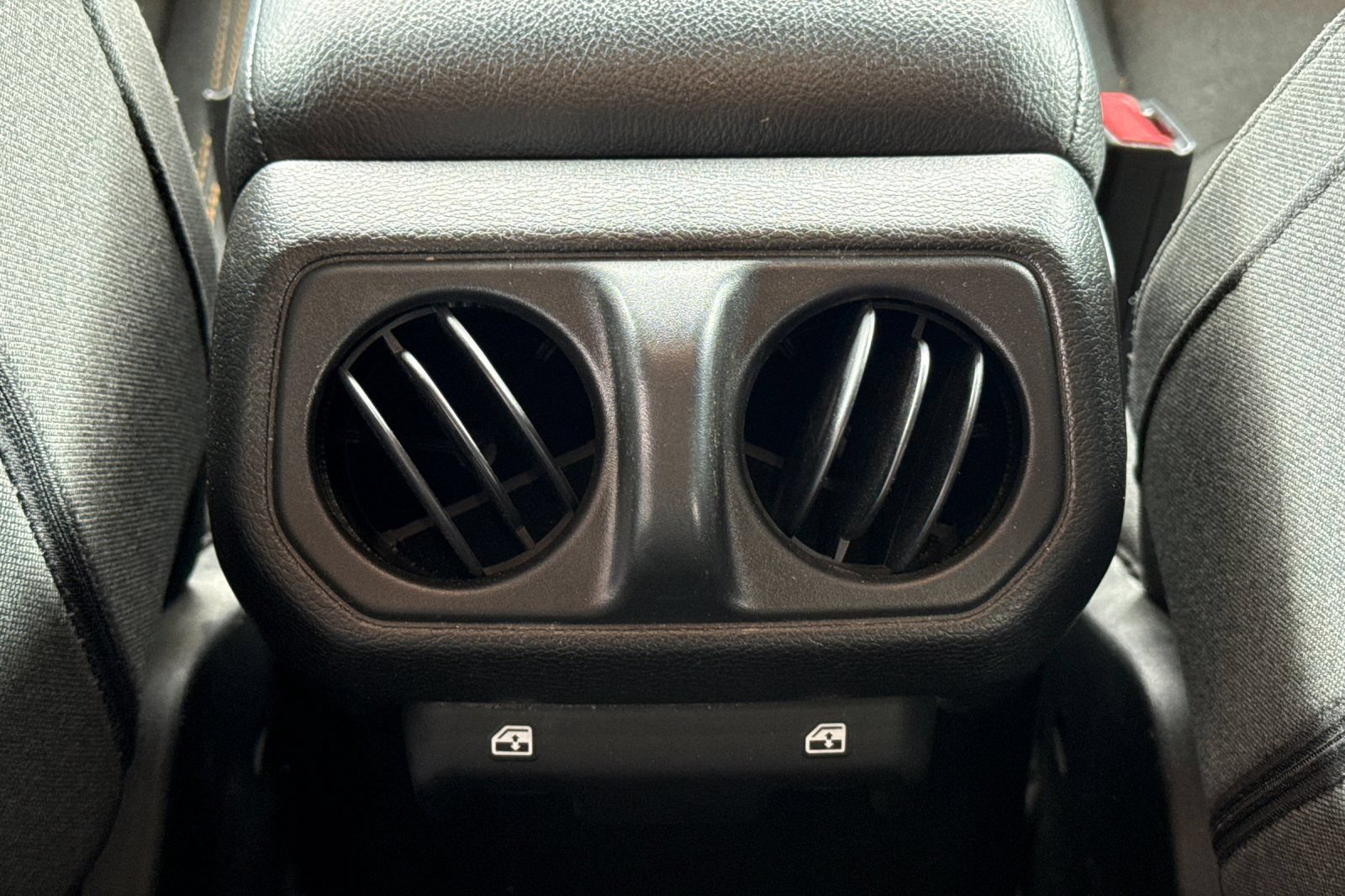 Used 2024 Jeep Wrangler Unlimited Sport AWD/4WD image 20