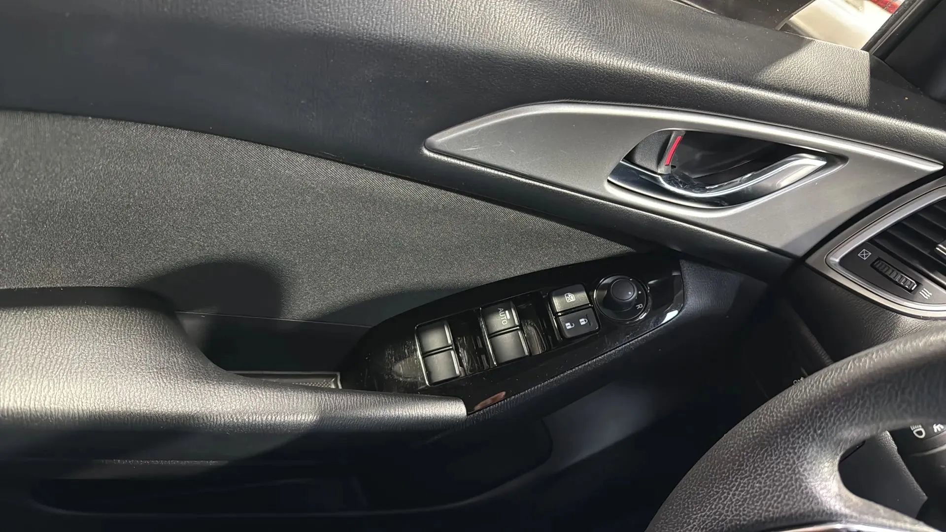 Used 2017 MAZDA MAZDA3 Sport w/ Preferred Equipment Package image 22