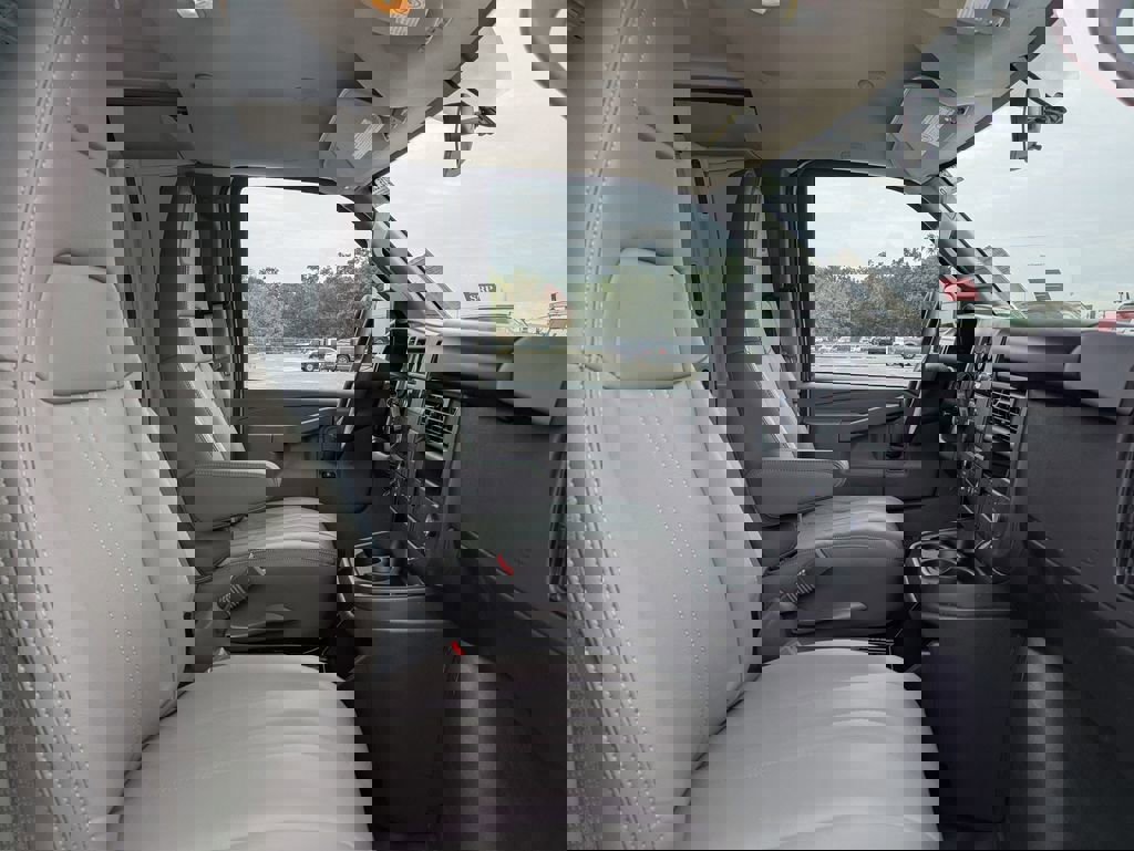 New 2025 Chevrolet Express 2500 w/ Driver Convenience Package image 30