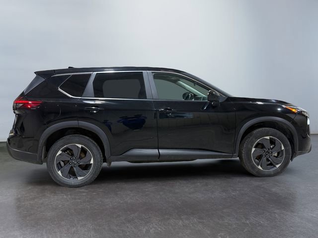 Used 2024 Nissan Rogue SV image 6