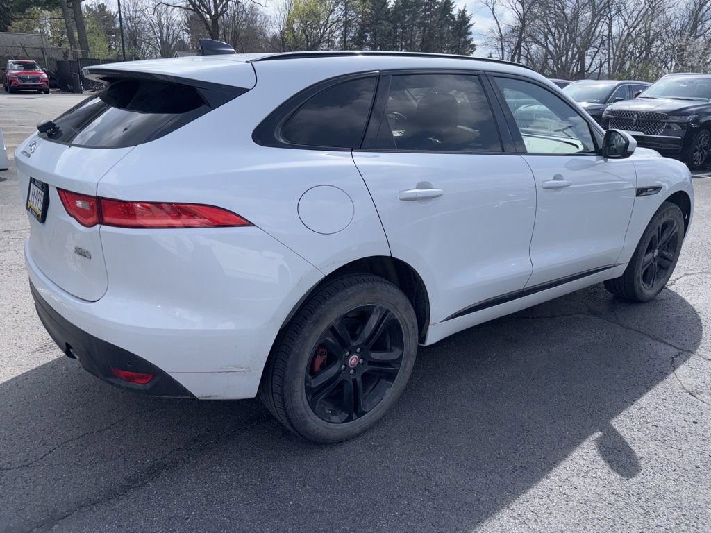 Used 2020 Jaguar F-PACE R-Sport image 9