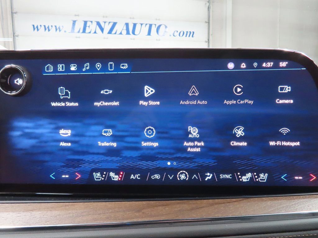 Used 2025 Chevrolet Suburban High Country AWD/4WD image 22