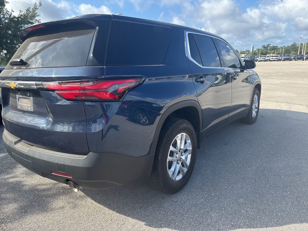 Used 2022 Chevrolet Traverse LS FWD image 6