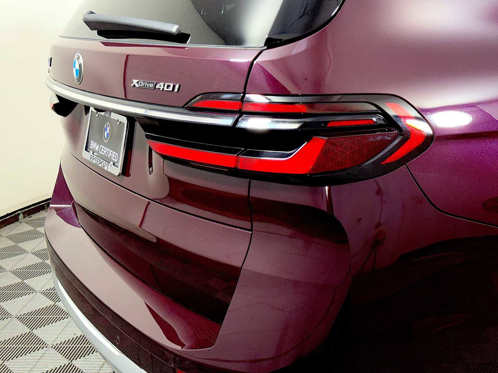 Certified 2024 BMW X7 xDrive40i w/ Premium Package image 29