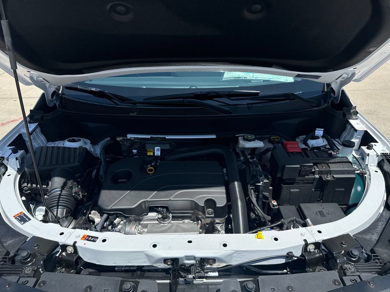 New 2027 Chevrolet Equinox LT FWD image 17
